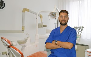 Studio Dentistico Dr. Di Conza Giuseppe